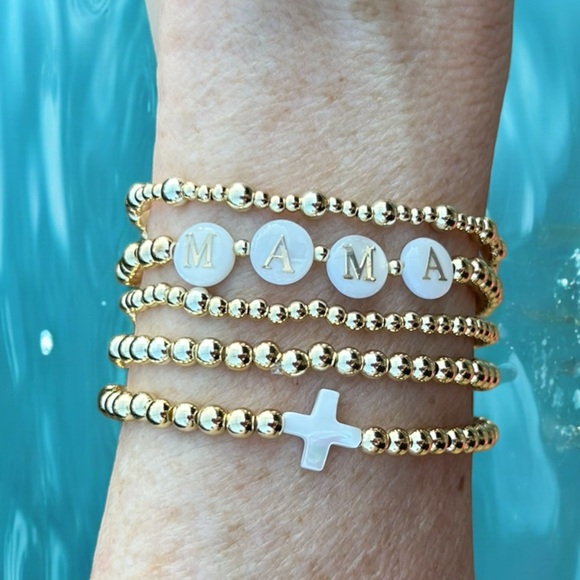 Custom name initial Bracelet stretch, Mother of Pearl letters, gold bead beads - Picture 6 of 7
